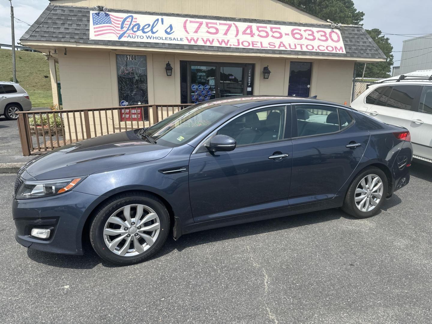 2015 Grey Kia Optima EX (5XXGN4A72FG) with an 2.4L L4 DOHC 16V engine, 6-Speed Automatic transmission, located at 5700 Curlew Drive, Norfolk, VA, 23502, (757) 455-6330, 36.841885, -76.209412 - Photo#0