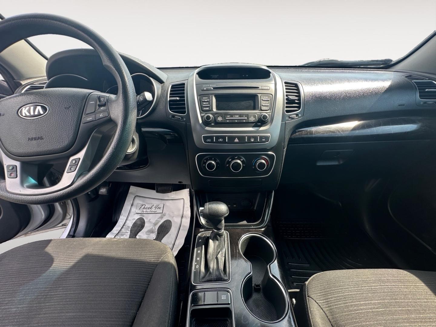 2015 Silver Kia Sorento LX AWD (5XYKTCA60FG) with an 2.4L L4 DOHC 16V engine, 6-Speed Automatic transmission, located at 5700 Curlew Drive, Norfolk, VA, 23502, (757) 455-6330, 36.841885, -76.209412 - Photo#10