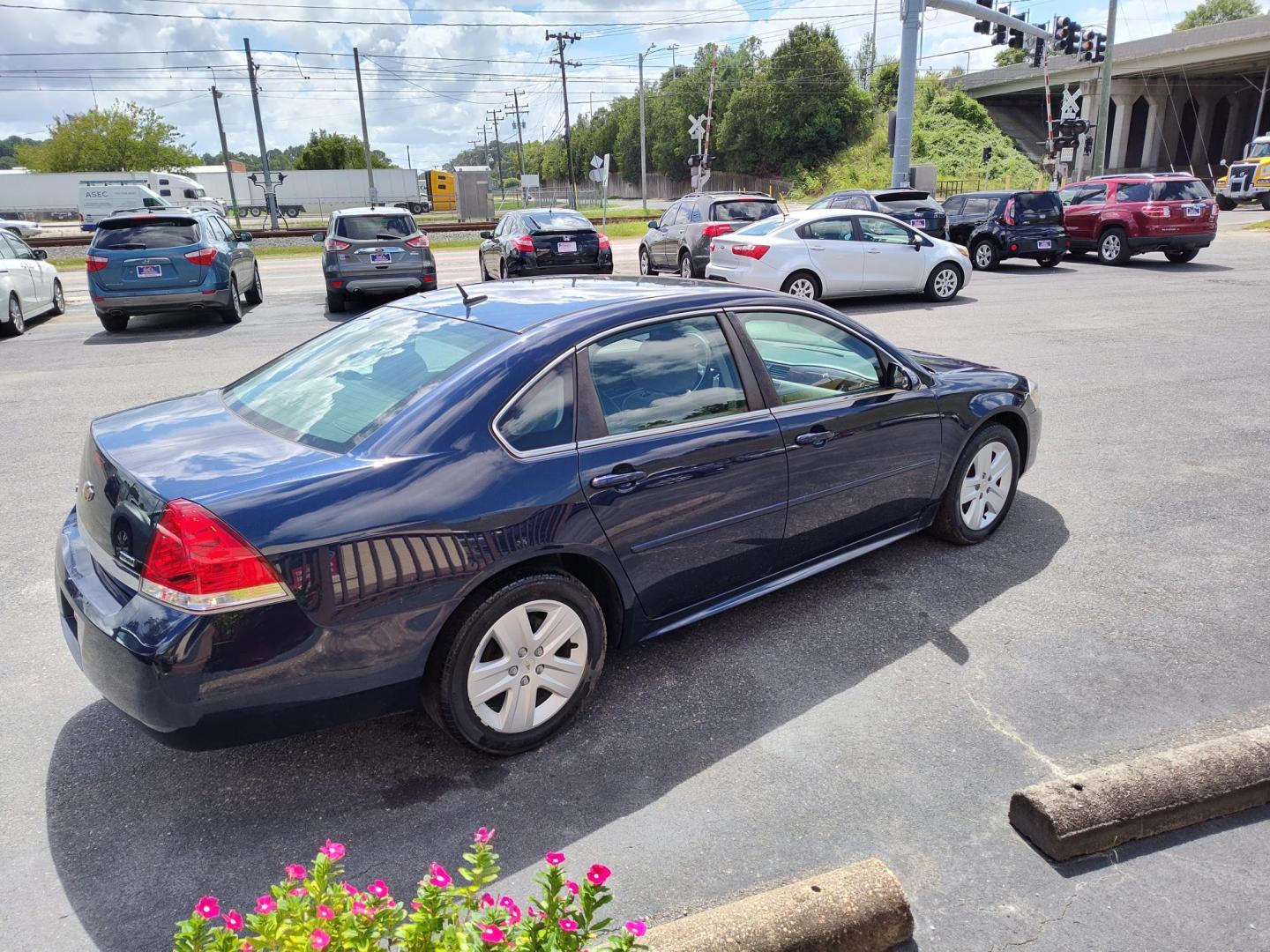 2011 Blue Chevrolet Impala LS (2G1WA5EK0B1) with an 3.5L V6 OHV 16V FFV engine, 4-Speed Automatic transmission, located at 5700 Curlew Drive, Norfolk, VA, 23502, (757) 455-6330, 36.841885, -76.209412 - Photo#14