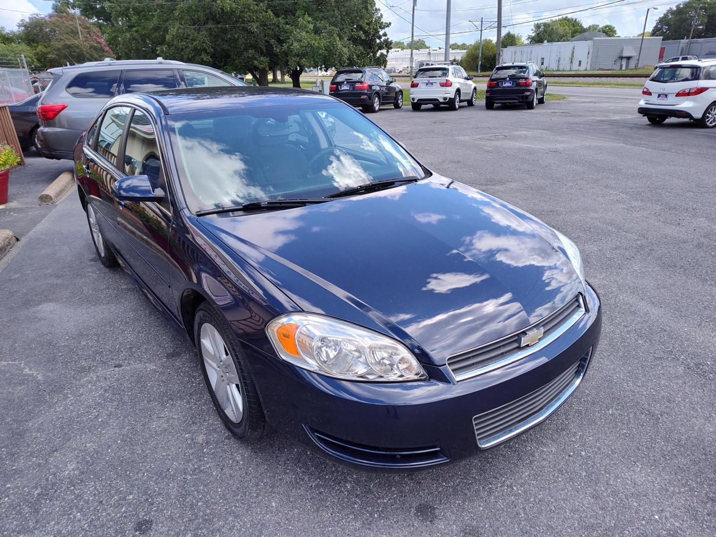 2011 Blue Chevrolet Impala LS (2G1WA5EK0B1) with an 3.5L V6 OHV 16V FFV engine, 4-Speed Automatic transmission, located at 5700 Curlew Drive, Norfolk, VA, 23502, (757) 455-6330, 36.841885, -76.209412 - Photo#4