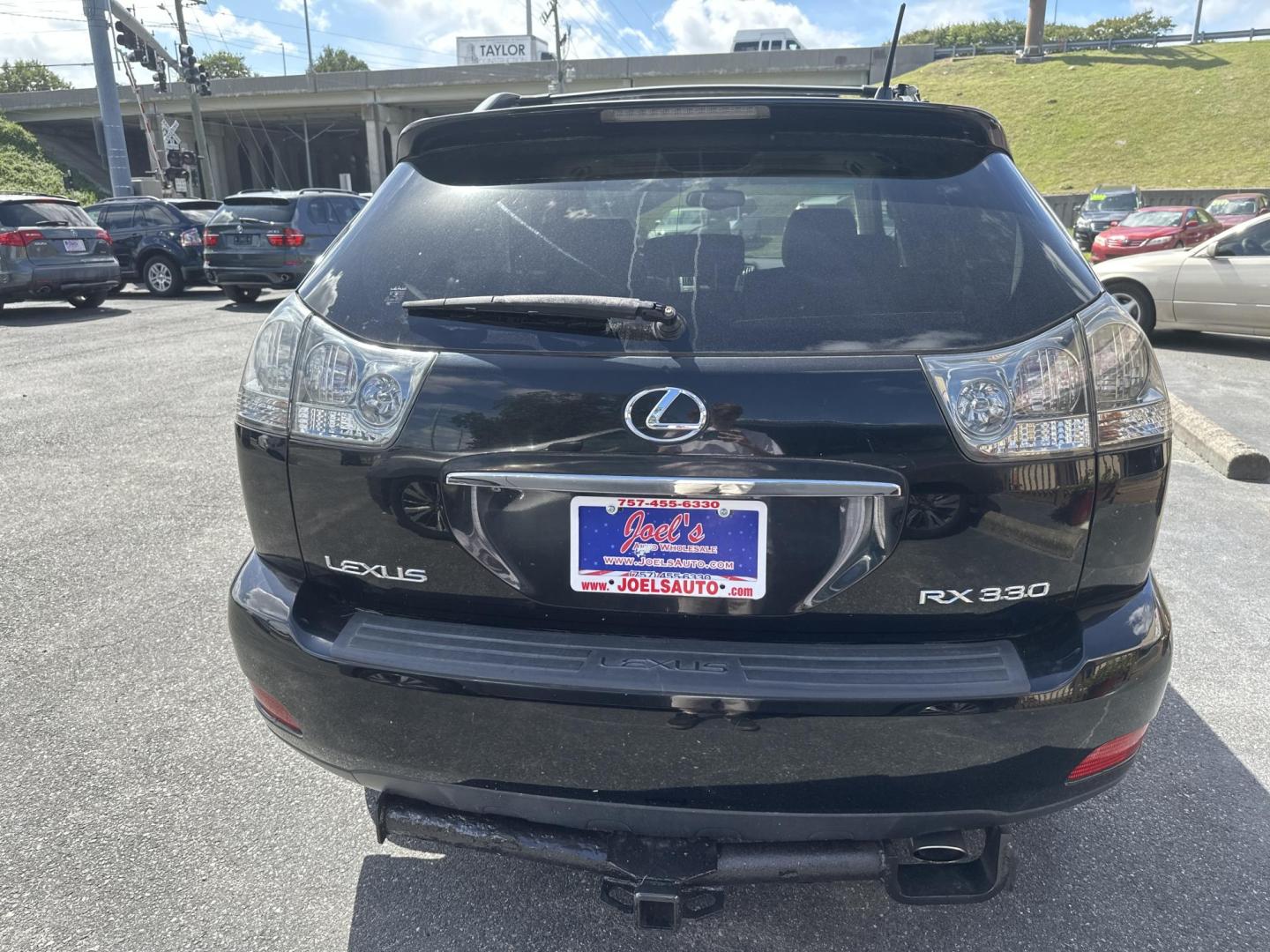 2004 Lexus RX 330 4WD (JTJHA31U140) with an 3.3L V6 DOHC 24V engine, 5-Speed Automatic Overdrive transmission, located at 5700 Curlew Drive, Norfolk, VA, 23502, (757) 455-6330, 36.841885, -76.209412 - Photo#2