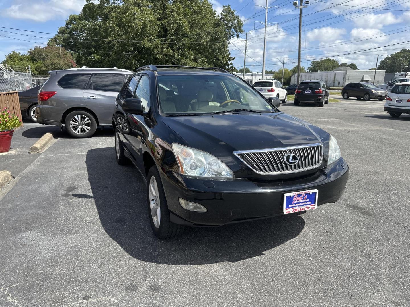 2004 Lexus RX 330 4WD (JTJHA31U140) with an 3.3L V6 DOHC 24V engine, 5-Speed Automatic Overdrive transmission, located at 5700 Curlew Drive, Norfolk, VA, 23502, (757) 455-6330, 36.841885, -76.209412 - Photo#4