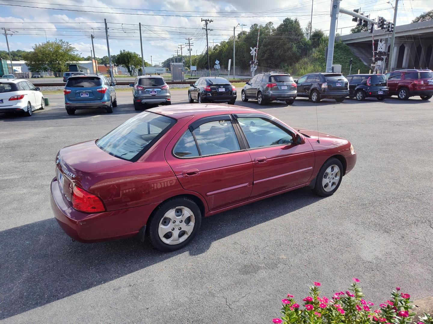 2004 Nissan Sentra 1.8 (3N1CB51DX4L) with an 1.8L L4 DOHC 16V engine, located at 5700 Curlew Drive, Norfolk, VA, 23502, (757) 455-6330, 36.841885, -76.209412 - Photo#10