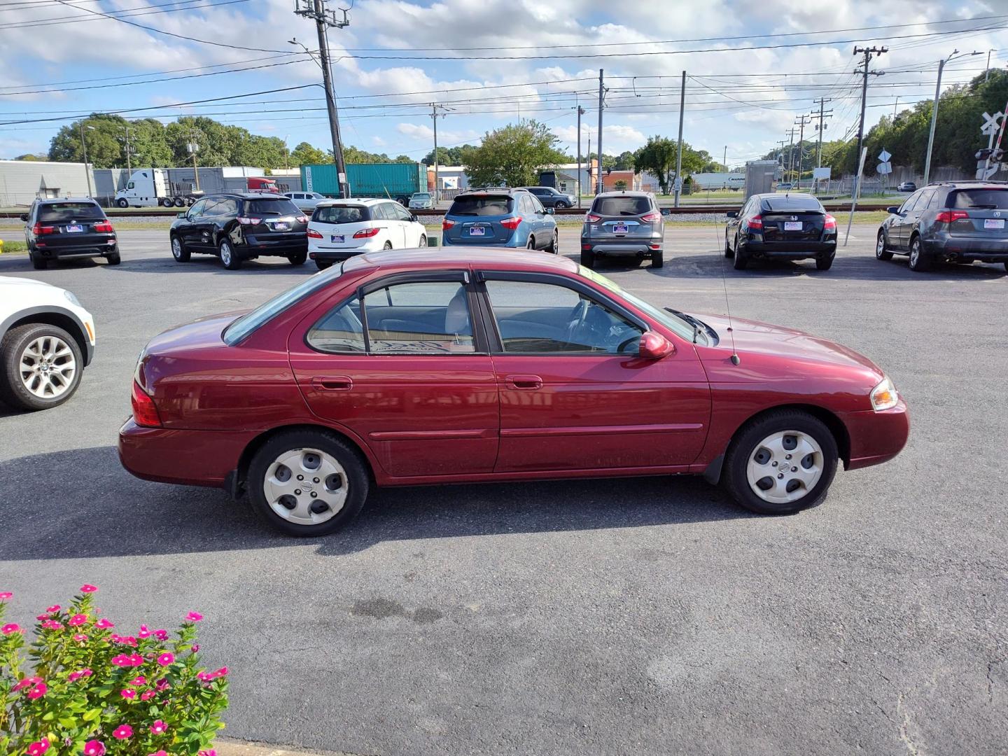 2004 Nissan Sentra 1.8 (3N1CB51DX4L) with an 1.8L L4 DOHC 16V engine, located at 5700 Curlew Drive, Norfolk, VA, 23502, (757) 455-6330, 36.841885, -76.209412 - Photo#11