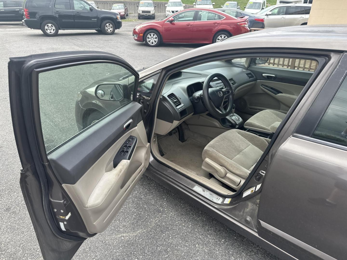 2010 Honda Civic LX Sedan 5-Speed AT (2HGFA1F57AH) with an 1.8L L4 SOHC 16V engine, 5-Speed Automatic transmission, located at 5700 Curlew Drive, Norfolk, VA, 23502, (757) 455-6330, 36.841885, -76.209412 - Photo#5