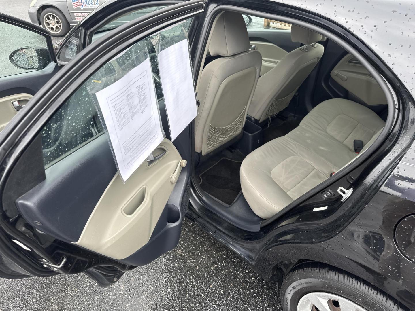 2015 Black Kia Rio5 LX 6A (KNADM5A35F6) with an 1.6L L4 DOHC 16V engine, 6-Speed Automatic transmission, located at 5700 Curlew Drive, Norfolk, VA, 23502, (757) 455-6330, 36.841885, -76.209412 - Photo#7