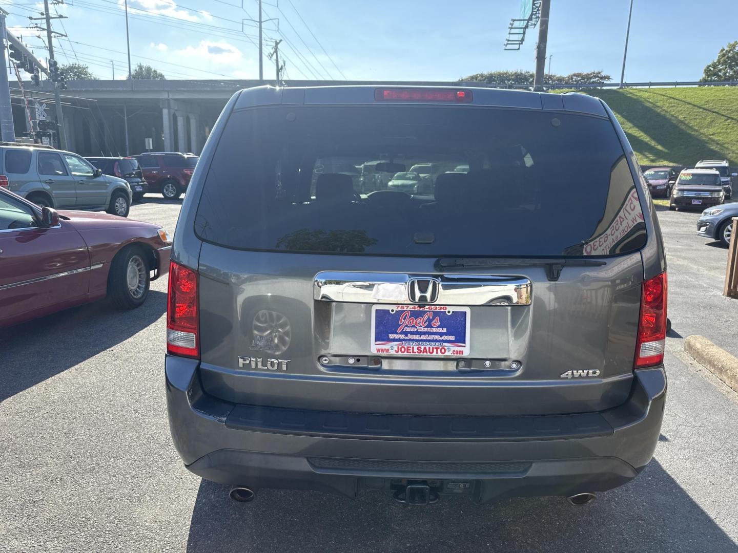 2012 Honda Pilot EX-L 4WD 5-Spd AT (5FNYF4H51CB) with an 3.5L V6 SOHC 24V engine, 5-Speed Automatic transmission, located at 5700 Curlew Dr., Norfolk, VA, 23502, (703) 554-4373, 36.841885, -76.209412 - Photo#2