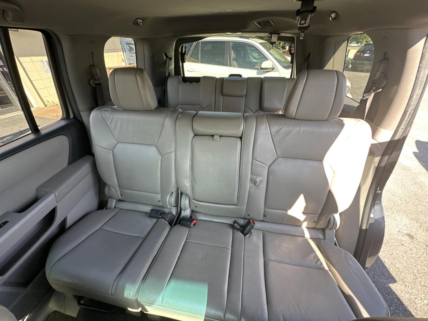 2012 Honda Pilot EX-L 4WD 5-Spd AT (5FNYF4H51CB) with an 3.5L V6 SOHC 24V engine, 5-Speed Automatic transmission, located at 5700 Curlew Dr., Norfolk, VA, 23502, (703) 554-4373, 36.841885, -76.209412 - Photo#8