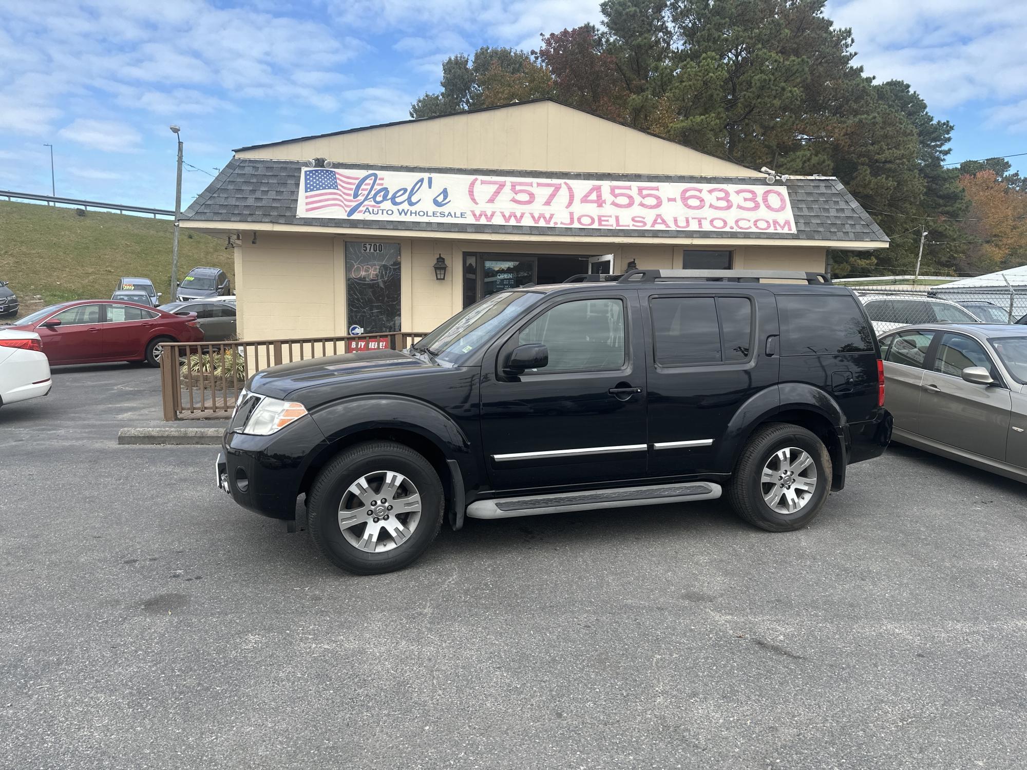 photo of 2008 Nissan Pathfinder LE 4WD