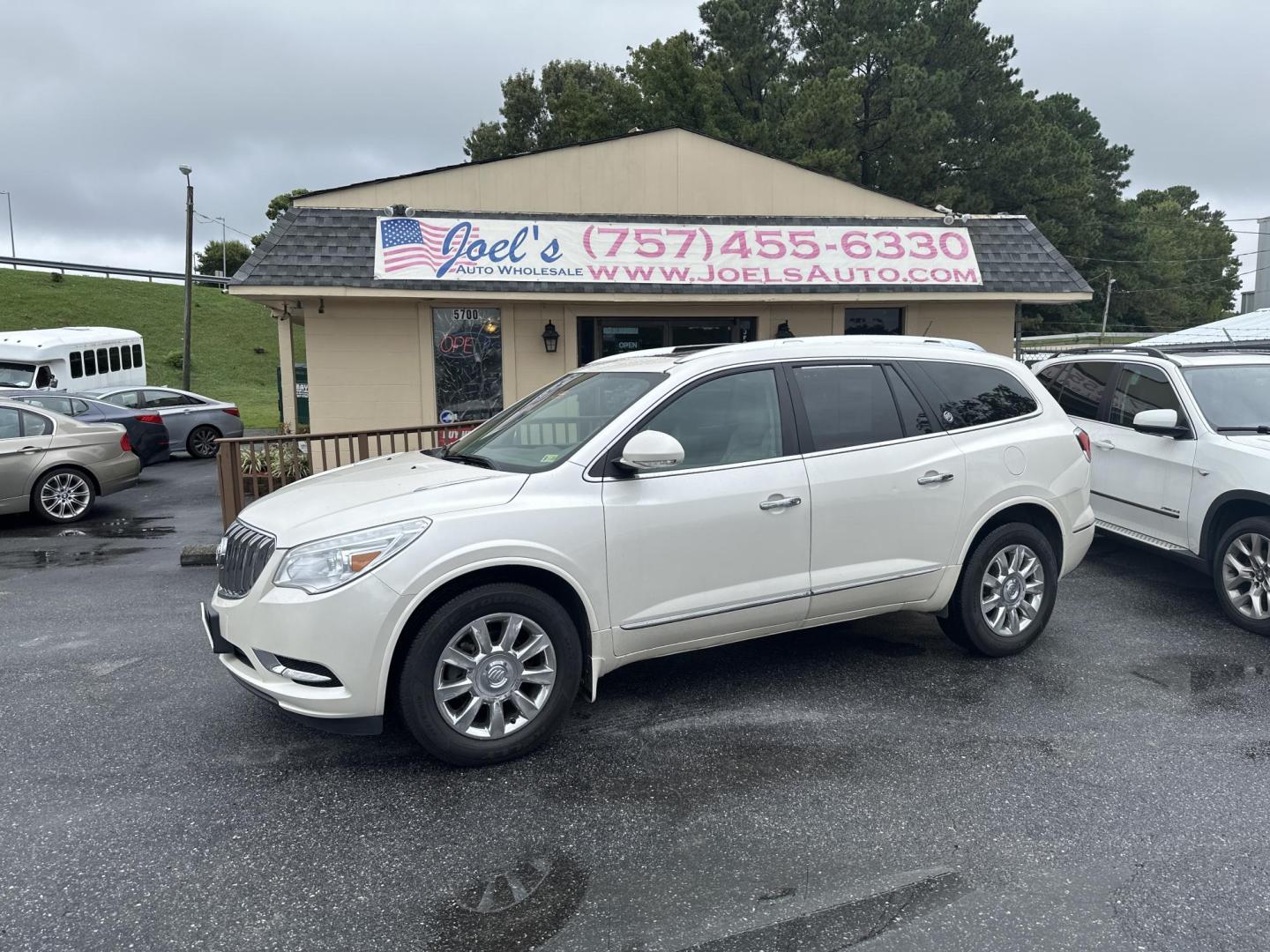 2014 WHITE Buick Enclave Premium AWD (5GAKVCKD0EJ) with an 3.6L V6 DOHC 24V engine, 6-Speed Automatic Overdrive transmission, located at 5700 Curlew Drive, Norfolk, VA, 23502, (757) 455-6330, 36.841885, -76.209412 - Photo#0