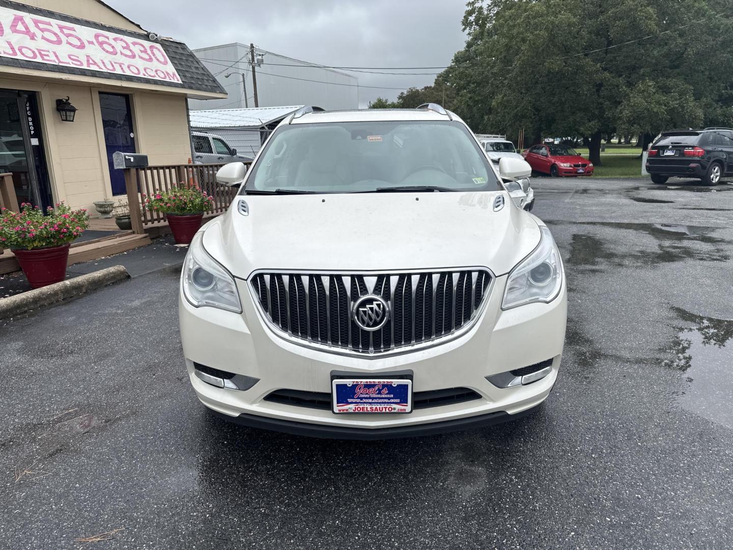 2014 WHITE Buick Enclave Premium AWD (5GAKVCKD0EJ) with an 3.6L V6 DOHC 24V engine, 6-Speed Automatic Overdrive transmission, located at 5700 Curlew Drive, Norfolk, VA, 23502, (757) 455-6330, 36.841885, -76.209412 - Photo#3