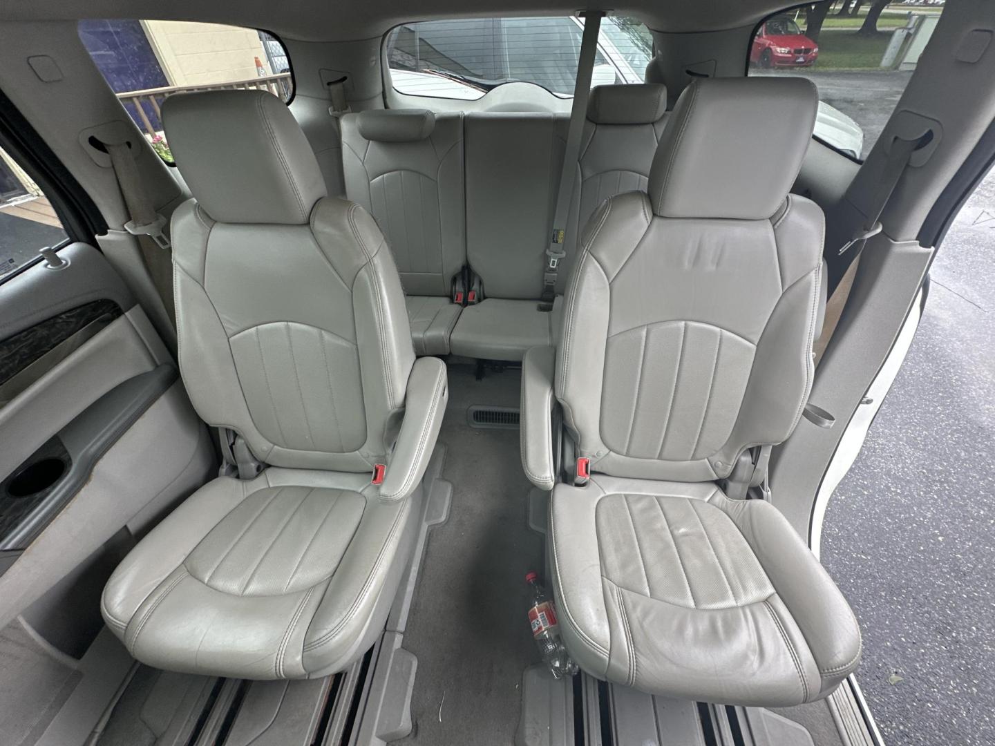 2014 WHITE Buick Enclave Premium AWD (5GAKVCKD0EJ) with an 3.6L V6 DOHC 24V engine, 6-Speed Automatic Overdrive transmission, located at 5700 Curlew Drive, Norfolk, VA, 23502, (757) 455-6330, 36.841885, -76.209412 - Photo#7