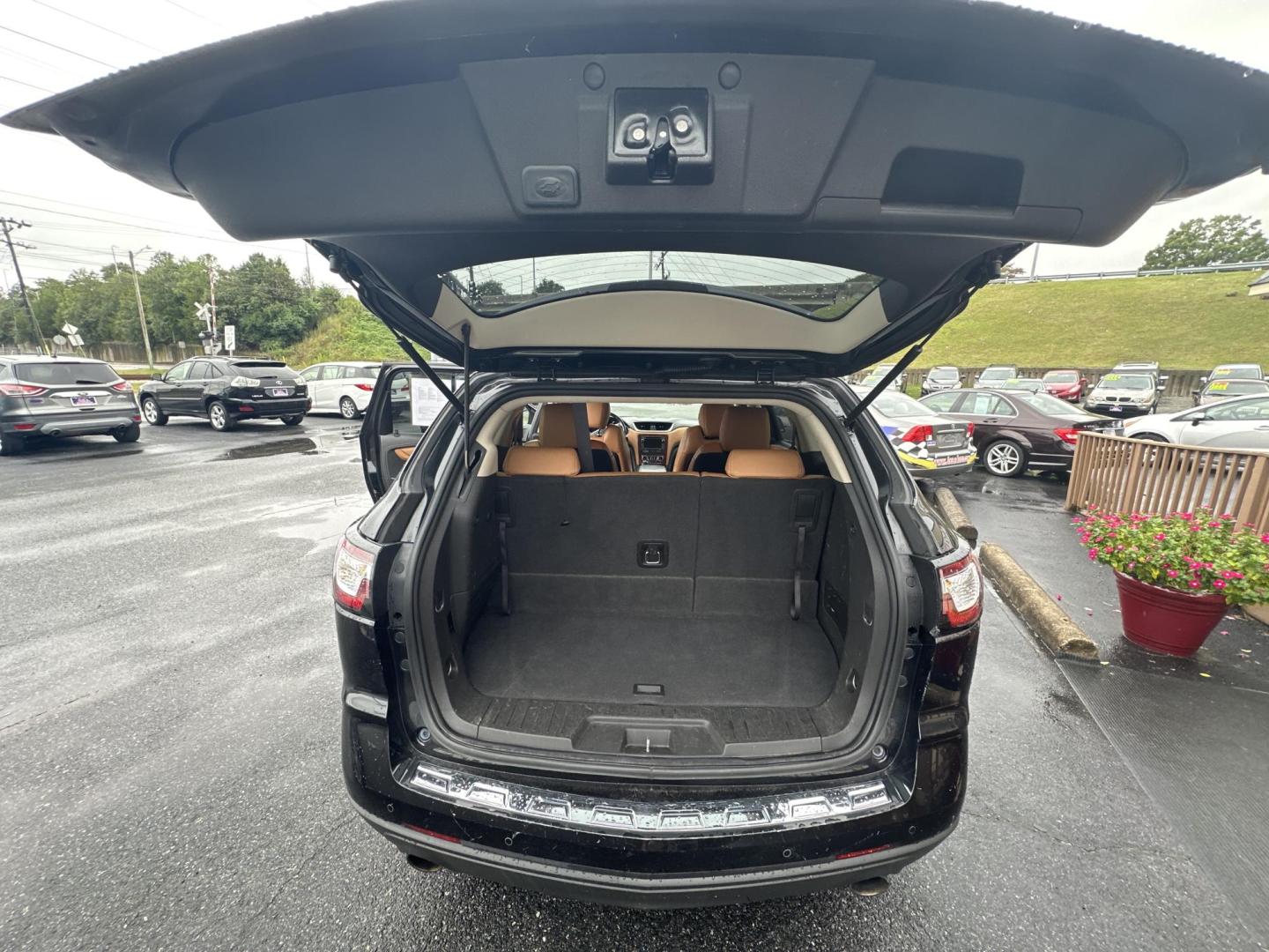 2013 Black Chevrolet Traverse LTZ AWD (1GNKVLKD5DJ) with an 3.6L V6 DOHC 24V engine, 6-Speed Automatic transmission, located at 5700 Curlew Drive, Norfolk, VA, 23502, (757) 455-6330, 36.841885, -76.209412 - Photo#10