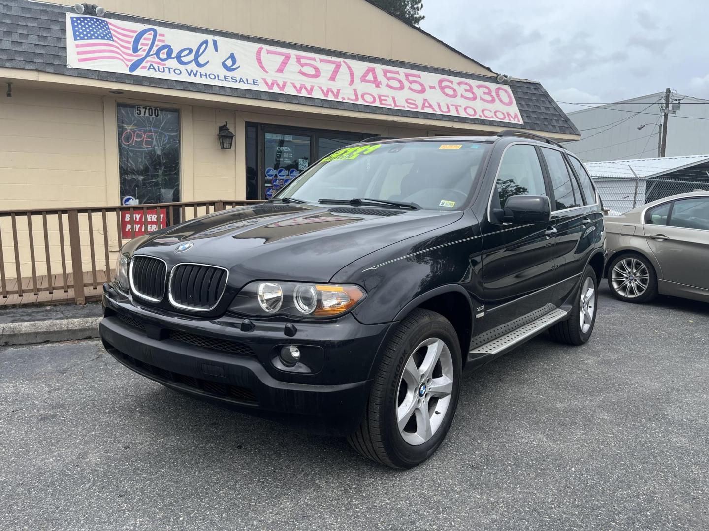 2004 Black /Black BMW X5 3.0i (5UXFA13534L) with an 3.0L L6 DOHC 24V engine, Automatic transmission, located at 5700 Curlew Drive, Norfolk, VA, 23502, (757) 455-6330, 36.841885, -76.209412 - Photo#3