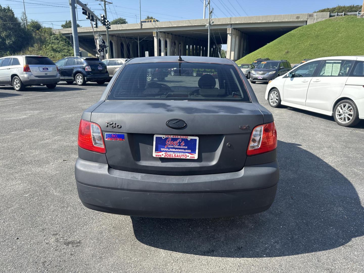 2008 Black Kia Rio Base (KNADE123986) with an 1.6L L4 DOHC 16V engine, 5-Speed Manual Overdrive transmission, located at 5700 Curlew Drive, Norfolk, VA, 23502, (757) 455-6330, 36.841885, -76.209412 - Photo#2