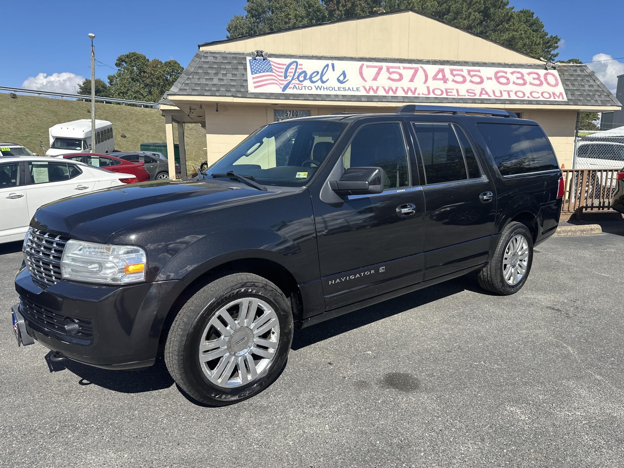 photo of 2012 Lincoln Navigator L 4WD