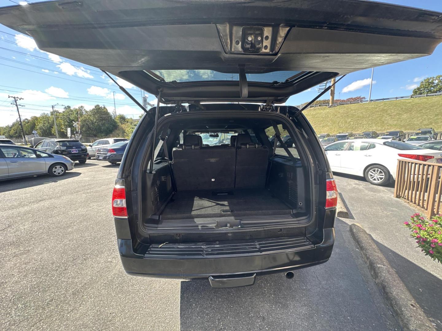 2012 Black Lincoln Navigator L 4WD (5LMJJ3J54CE) with an 5.4L V8 SOHC 24V engine, 6-Speed Automatic transmission, located at 5700 Curlew Drive, Norfolk, VA, 23502, (757) 455-6330, 36.841885, -76.209412 - Photo#11