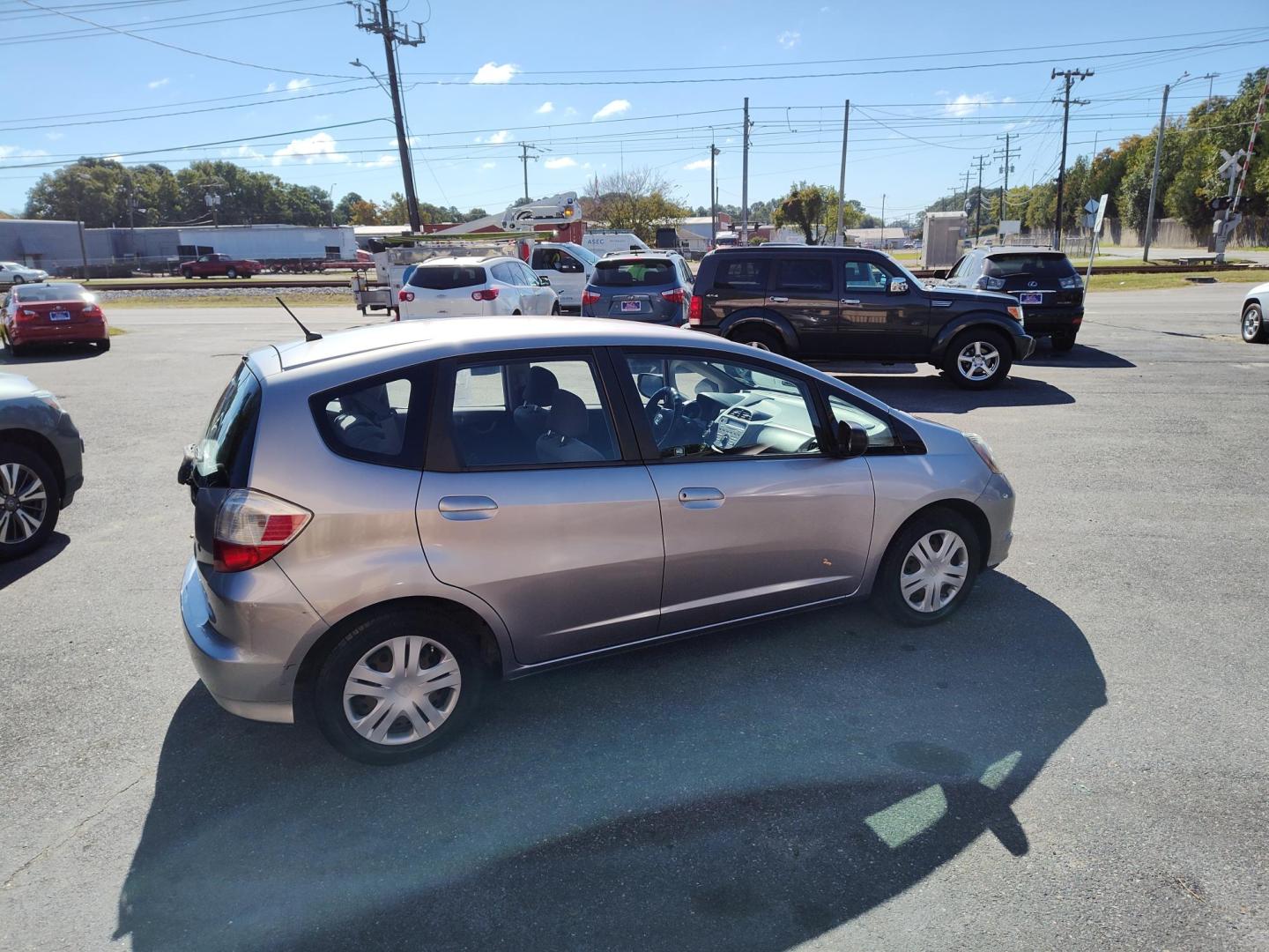 2009 Silver Honda Fit 5-Speed AT (JHMGE88209S) with an 1.5L L4 SOHC 16V engine, 5-Speed Automatic transmission, located at 5700 Curlew Drive, Norfolk, VA, 23502, (757) 455-6330, 36.841885, -76.209412 - Photo#14