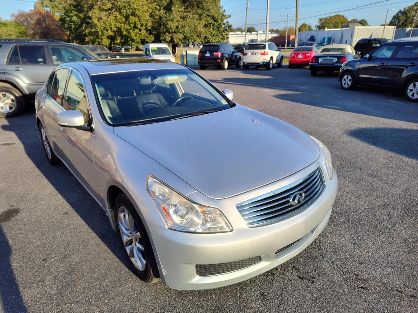 2007 Silver Infiniti G35 x AWD (JNKBV61F07M) with an 3.5L V6 DOHC 24V engine, 5-Speed Automatic Overdrive transmission, located at 5700 Curlew Drive, Norfolk, VA, 23502, (757) 455-6330, 36.841885, -76.209412 - Photo#1