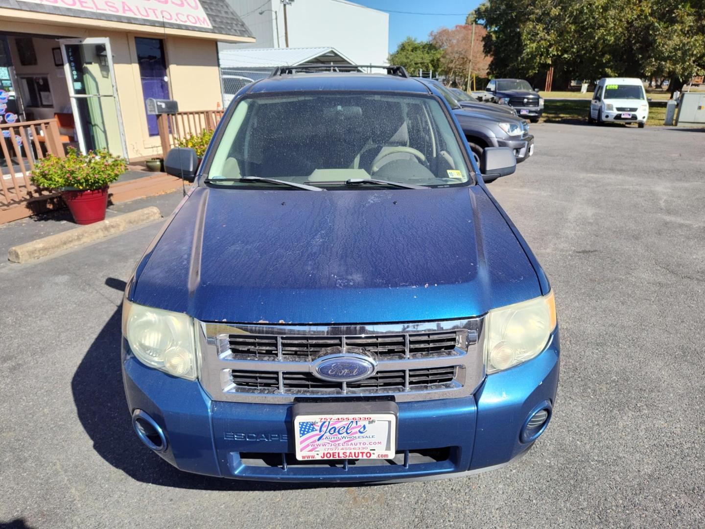 2008 Blue Ford Escape XLS 2WD AT (1FMCU02Z58K) with an 2.3L L4 DOHC 16V engine, 4-Speed Automatic Overdrive transmission, located at 5700 Curlew Drive, Norfolk, VA, 23502, (757) 455-6330, 36.841885, -76.209412 - Photo#3