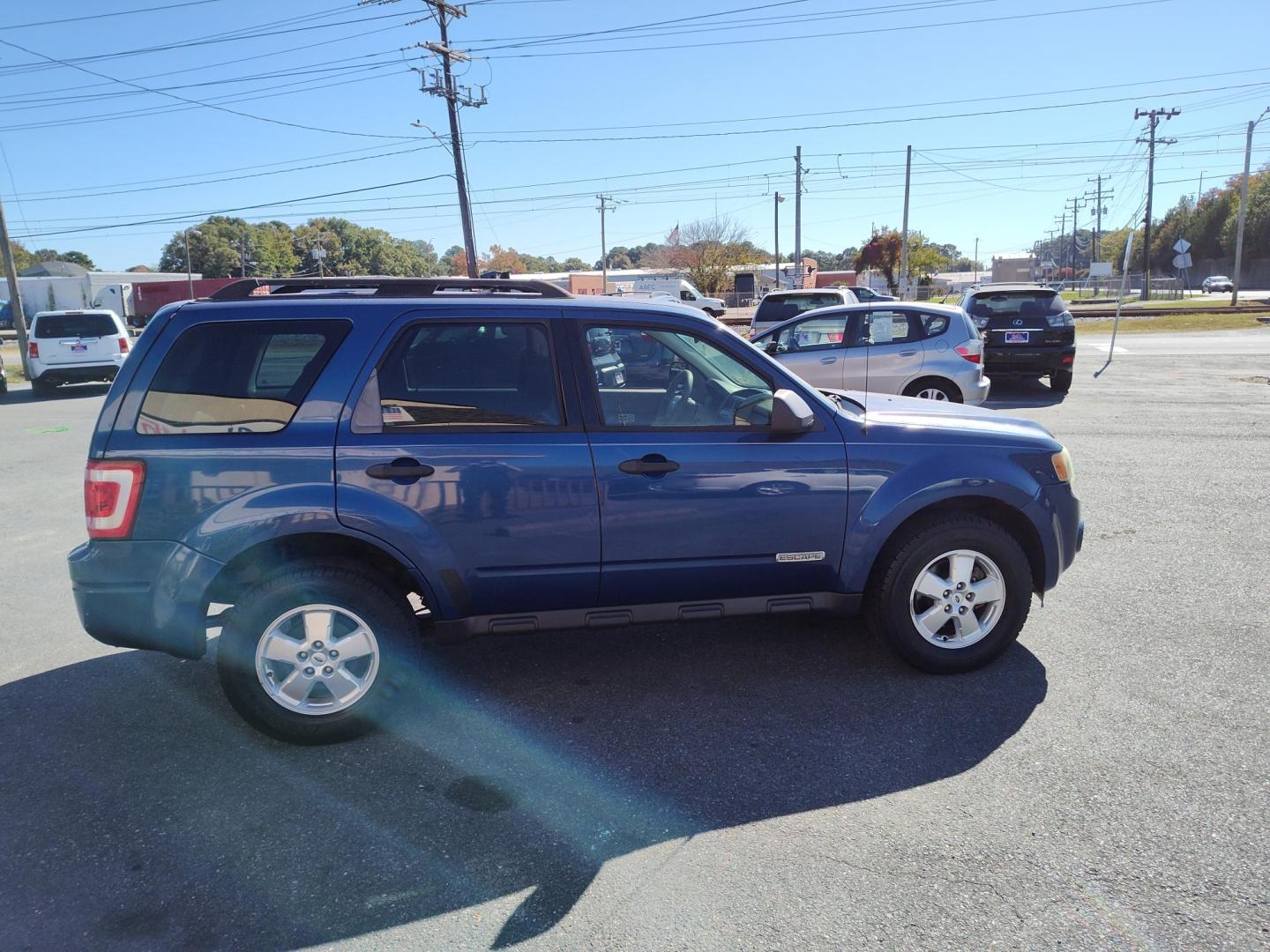 2008 Blue Ford Escape XLS 2WD AT (1FMCU02Z58K) with an 2.3L L4 DOHC 16V engine, 4-Speed Automatic Overdrive transmission, located at 5700 Curlew Drive, Norfolk, VA, 23502, (757) 455-6330, 36.841885, -76.209412 - Photo#16