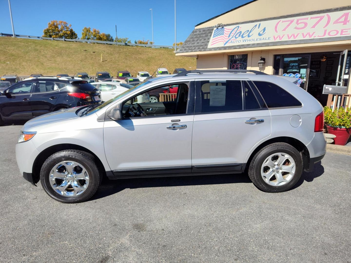 2013 Silver Ford Edge SE AWD (2FMDK4GC1DB) with an 3.5L V6 DOHC 24V engine, 6-Speed Automatic transmission, located at 5700 Curlew Drive, Norfolk, VA, 23502, (757) 455-6330, 36.841885, -76.209412 - Photo#6