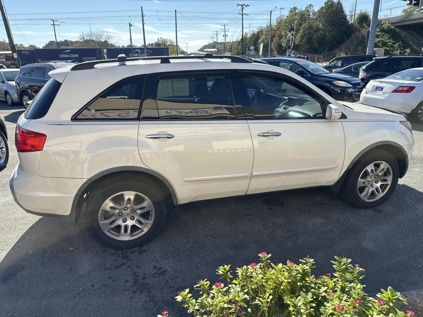 2009 WHITE Acura MDX Tech Package (2HNYD28619H) with an 3.5L V6 SOHC 24V engine, 5-Speed Automatic transmission, located at 5700 Curlew Drive, Norfolk, VA, 23502, (757) 455-6330, 36.841885, -76.209412 - Photo#3