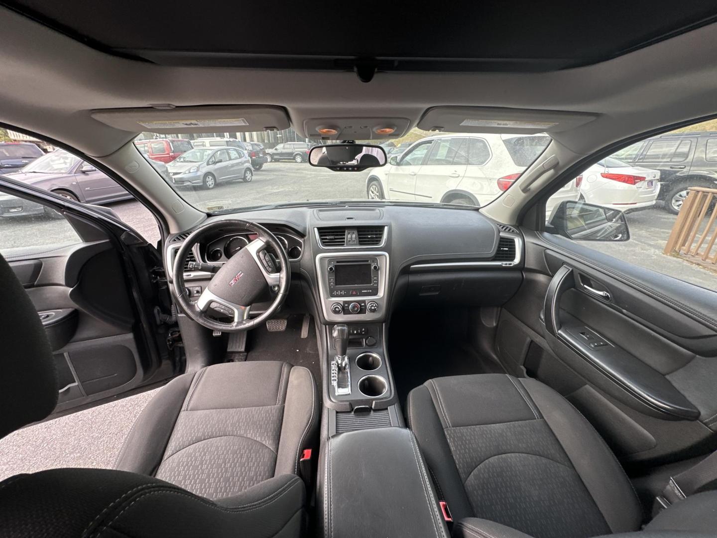 2014 GMC Acadia SLE-2 AWD (1GKKVPKD4EJ) with an 3.6L V6 DOHC 24V engine, 6-Speed Automatic transmission, located at 5700 Curlew Drive, Norfolk, VA, 23502, (757) 455-6330, 36.841885, -76.209412 - Photo#6