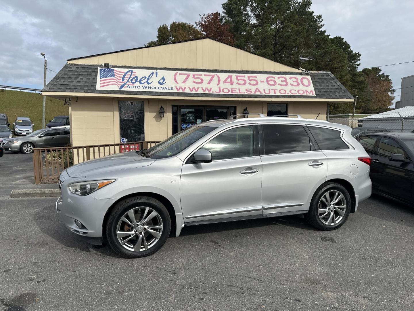 2015 Silver Infiniti QX60 Base AWD (5N1AL0MM7FC) with an 3.5L V6 DOHC 24V engine, Continuously Variable Transmission transmission, located at 5700 Curlew Drive, Norfolk, VA, 23502, (757) 455-6330, 36.841885, -76.209412 - Photo#0