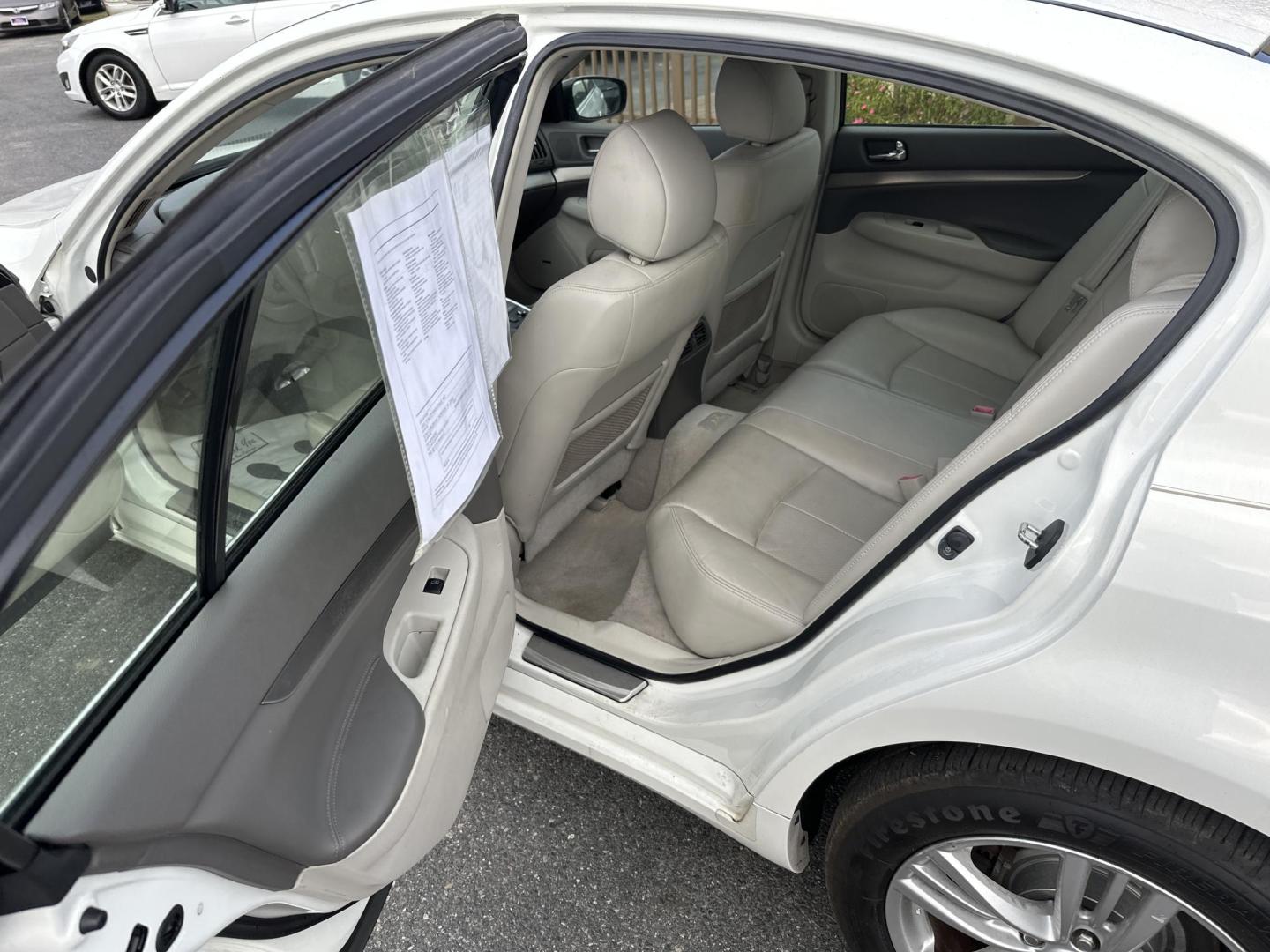 2013 WHITE Infiniti G Sedan 37x AWD (JN1CV6AR8DM) with an 3.7L V6 DOHC 24V engine, 5-Speed Automatic transmission, located at 5700 Curlew Drive, Norfolk, VA, 23502, (757) 455-6330, 36.841885, -76.209412 - Photo#8