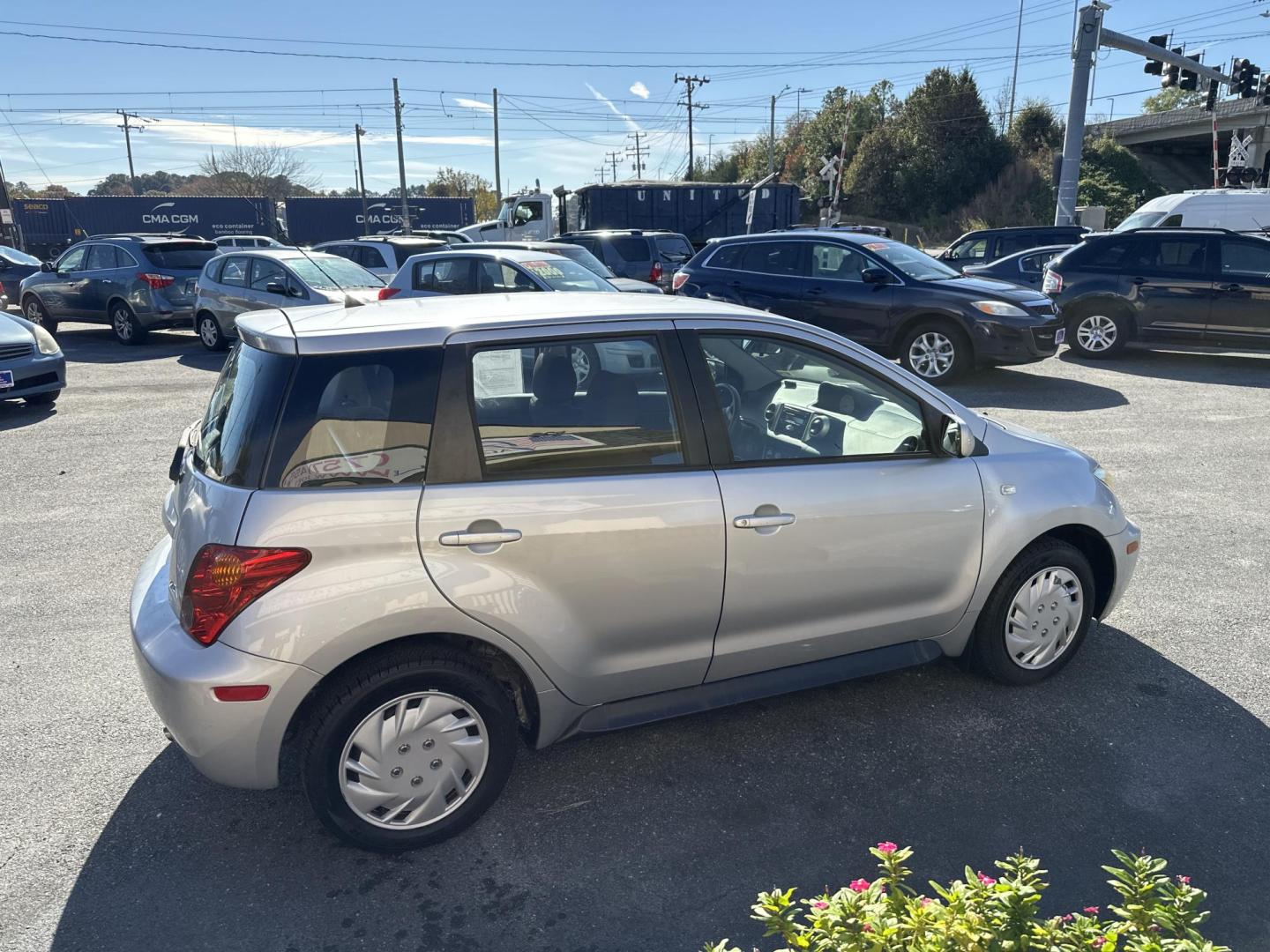 2005 Silver Scion xA Hatchback (JTKKT604050) with an 1.5L L4 DOHC 16V engine, located at 5700 Curlew Drive, Norfolk, VA, 23502, (757) 455-6330, 36.841885, -76.209412 - Photo#3