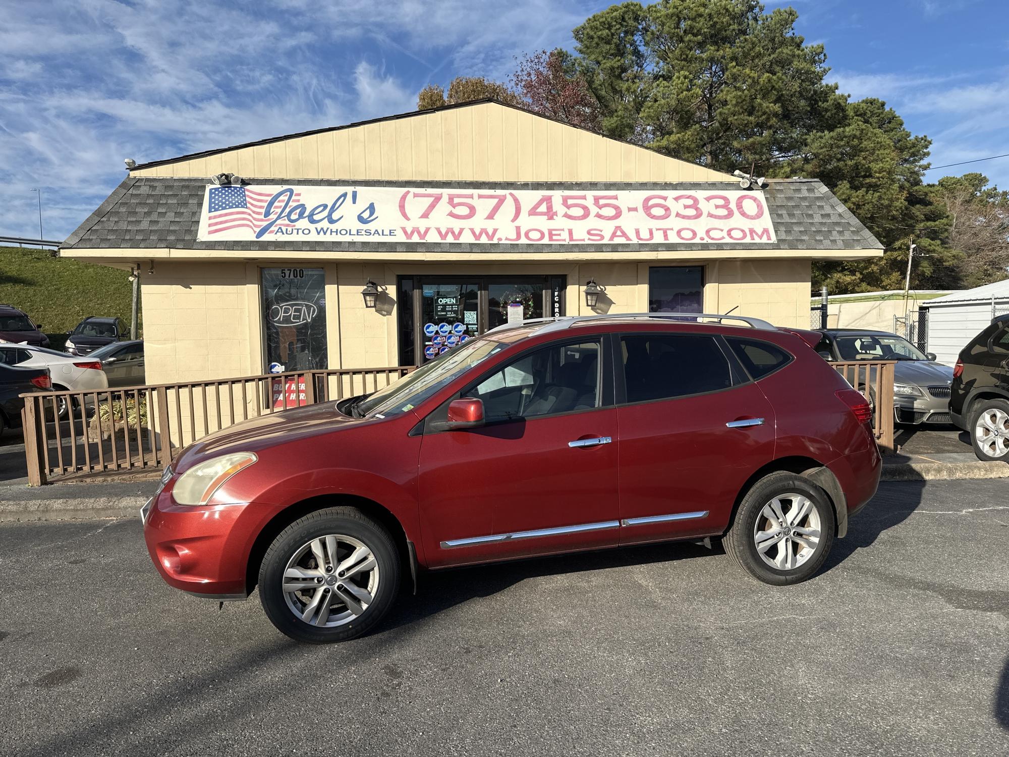 photo of 2013 Nissan Rogue S 2WD