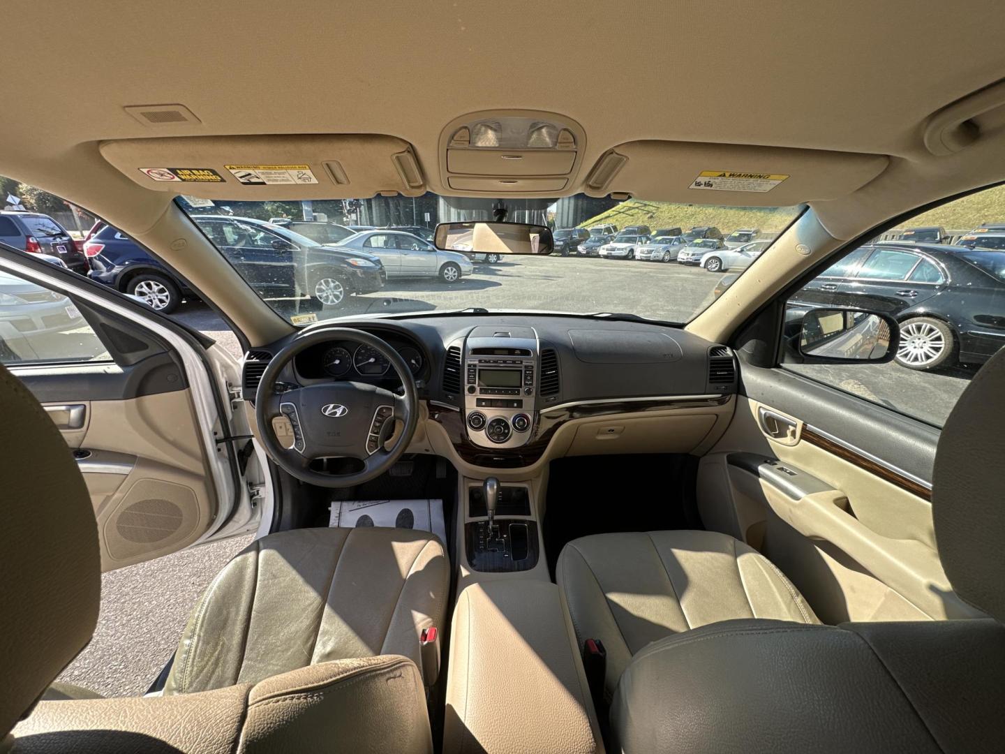 2011 WHITE Hyundai Santa Fe GL 2.4 FWD (5XYZG3AB3BG) with an 2.4L L4 DOHC 16V engine, 6-Speed Automatic transmission, located at 5700 Curlew Drive, Norfolk, VA, 23502, (757) 455-6330, 36.841885, -76.209412 - Photo#6