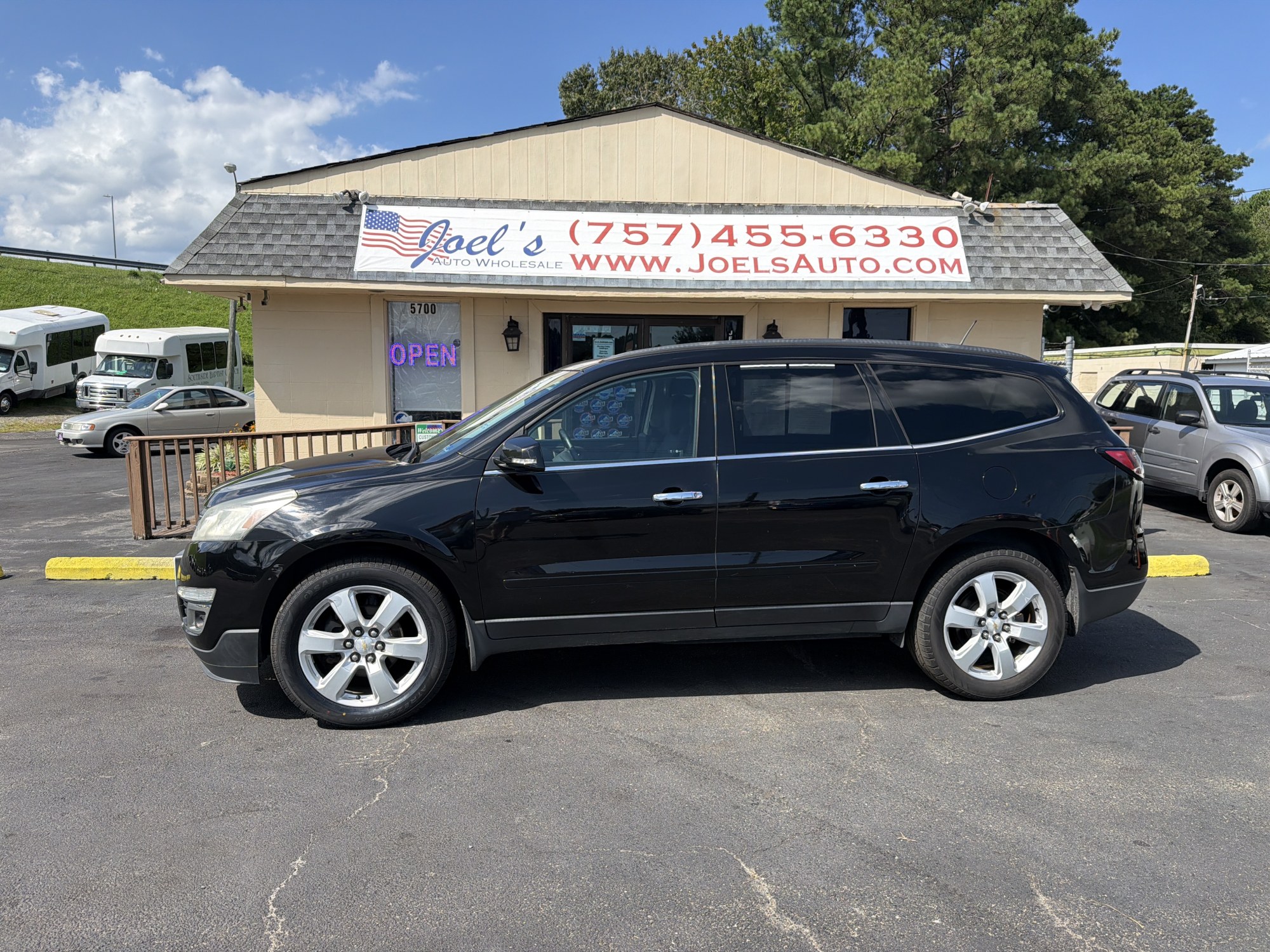 photo of 2016 Chevrolet Traverse 1LT AWD