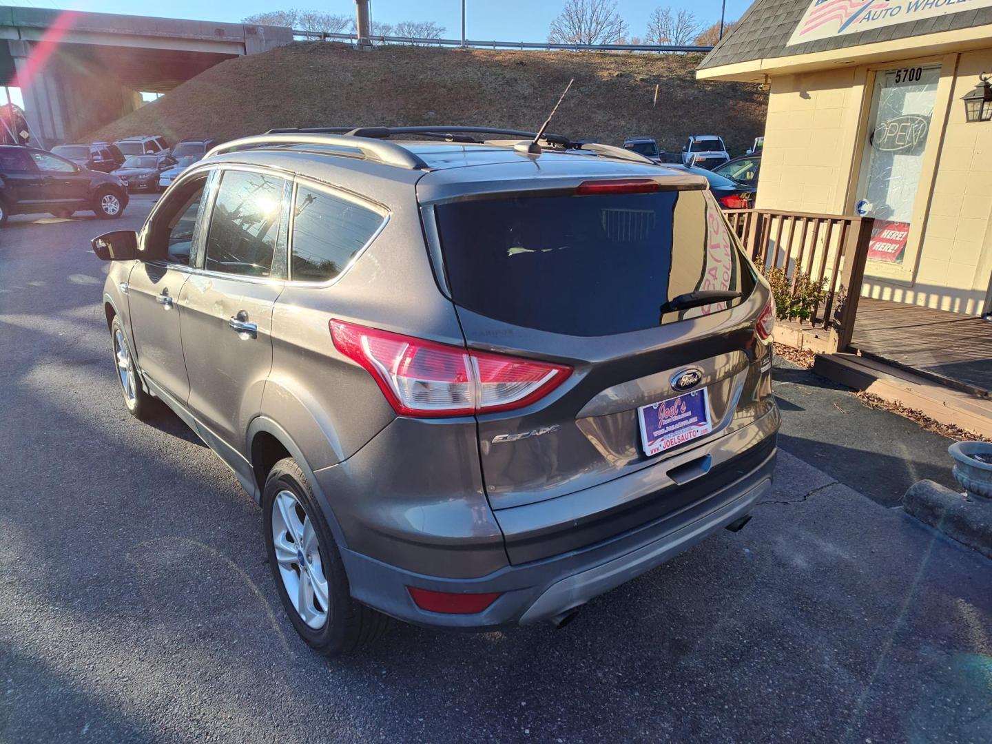 2013 Gray Ford Escape SE AWD (1FMCU9GX1DU) with an 1.6L L4 DOHC 16V engine, 6-Speed Automatic transmission, located at 5700 Curlew Drive, Norfolk, VA, 23502, (757) 455-6330, 36.841885, -76.209412 - Photo#12