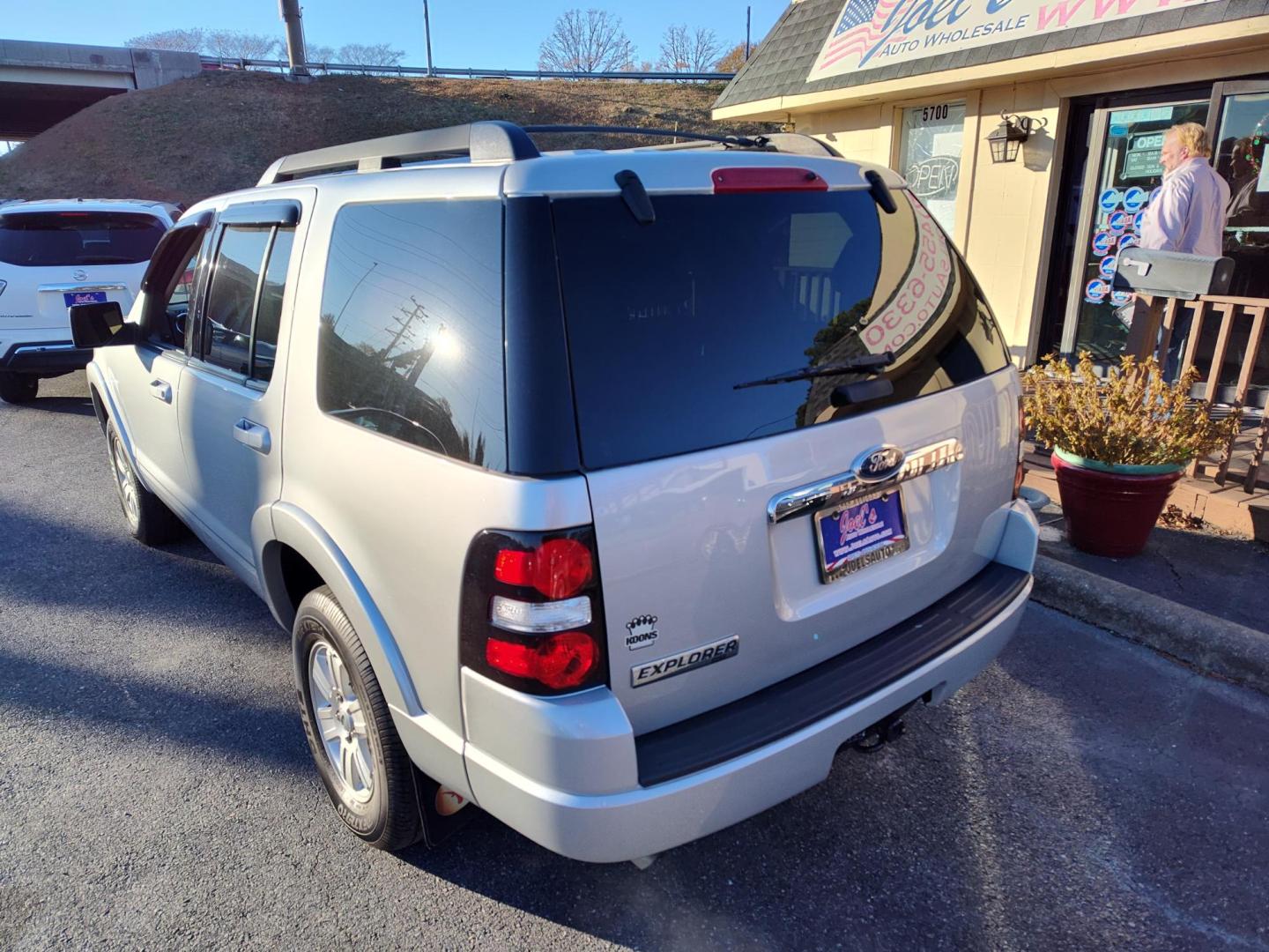 2010 Silver Ford Explorer XLT 4.0L 2WD (1FMEU6DE9AU) with an 4.0L V6 SOHC 16V engine, 5-Speed Automatic transmission, located at 5700 Curlew Drive, Norfolk, VA, 23502, (757) 455-6330, 36.841885, -76.209412 - Photo#10