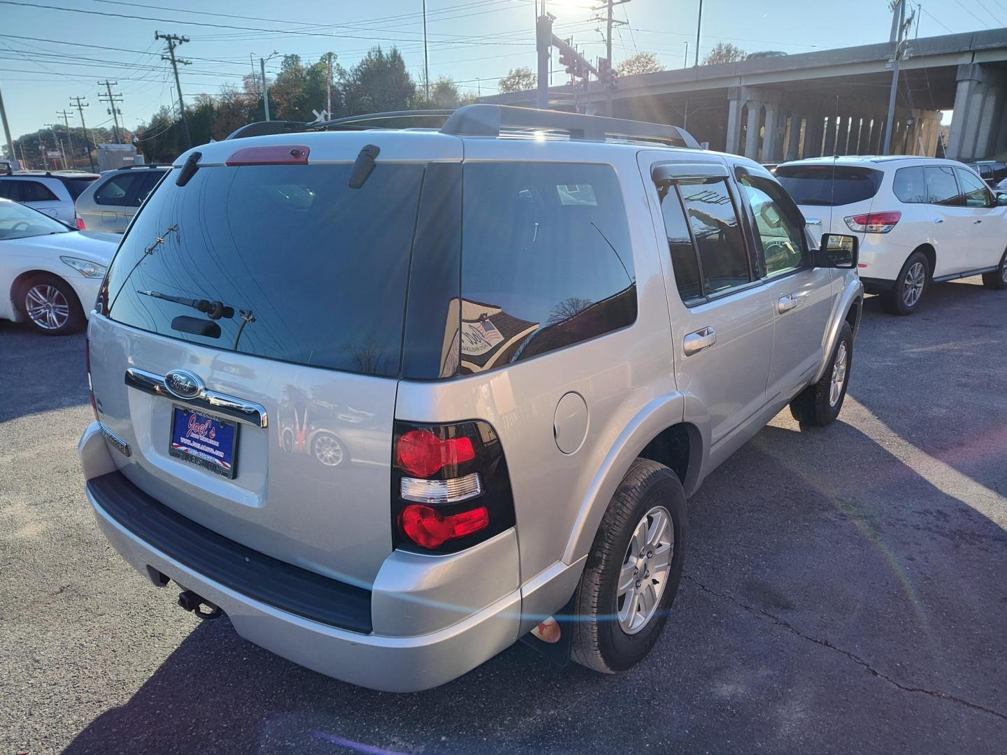 2010 Silver Ford Explorer XLT 4.0L 2WD (1FMEU6DE9AU) with an 4.0L V6 SOHC 16V engine, 5-Speed Automatic transmission, located at 5700 Curlew Drive, Norfolk, VA, 23502, (757) 455-6330, 36.841885, -76.209412 - Photo#12