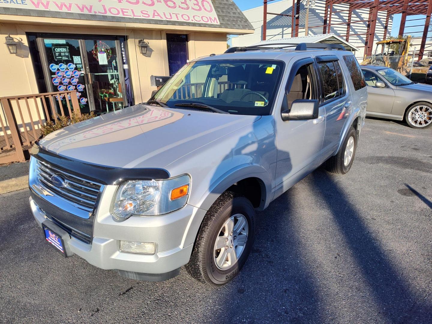 2010 Silver Ford Explorer XLT 4.0L 2WD (1FMEU6DE9AU) with an 4.0L V6 SOHC 16V engine, 5-Speed Automatic transmission, located at 5700 Curlew Drive, Norfolk, VA, 23502, (757) 455-6330, 36.841885, -76.209412 - Photo#2