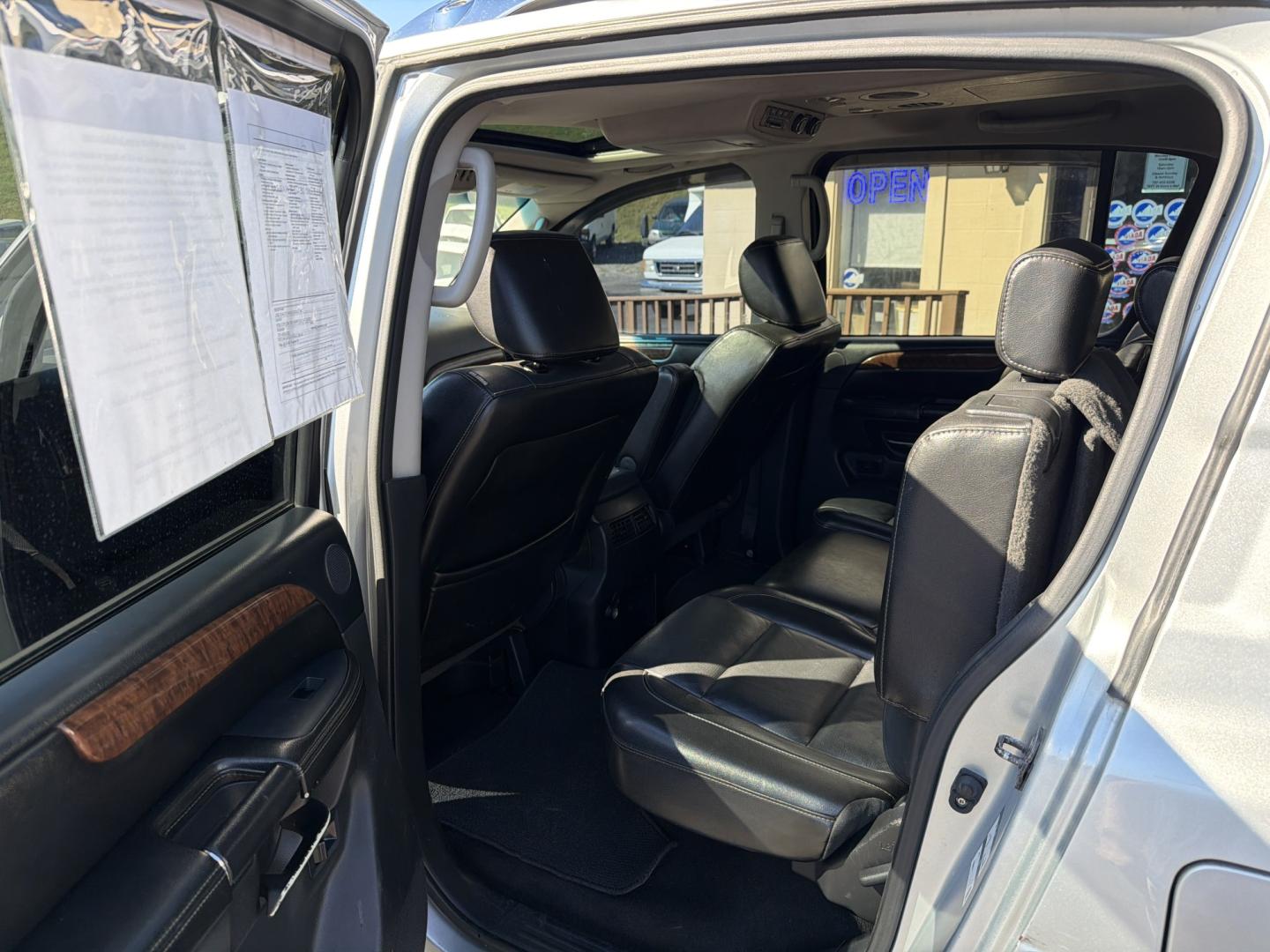 2011 Silver Nissan Armada SL 4WD (5N1AA0NC9BN) with an 5.6L V8 DOHC 32V engine, 5-Speed Automatic transmission, located at 5700 Curlew Drive, Norfolk, VA, 23502, (757) 455-6330, 36.841885, -76.209412- Photo#7
