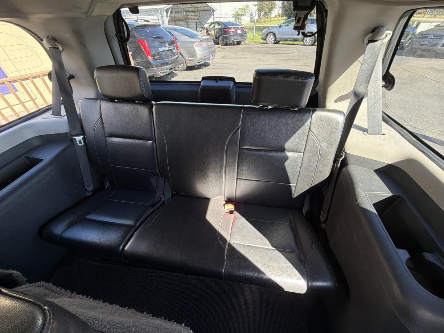 2011 Silver Nissan Armada SL 4WD (5N1AA0NC9BN) with an 5.6L V8 DOHC 32V engine, 5-Speed Automatic transmission, located at 5700 Curlew Drive, Norfolk, VA, 23502, (757) 455-6330, 36.841885, -76.209412- Photo#9