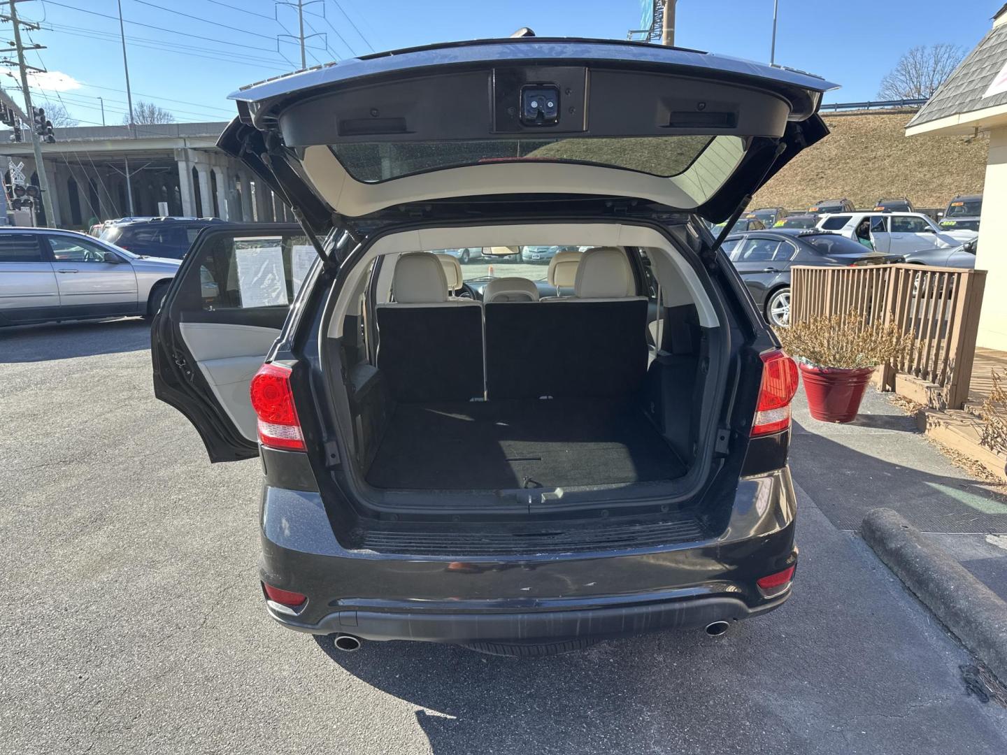 2012 Black Dodge Journey Crew (3C4PDCDG9CT) with an 3.6L V6 DOHC 24V engine, 6-Speed Automatic transmission, located at 5700 Curlew Drive, Norfolk, VA, 23502, (757) 455-6330, 36.841885, -76.209412 - Photo#9