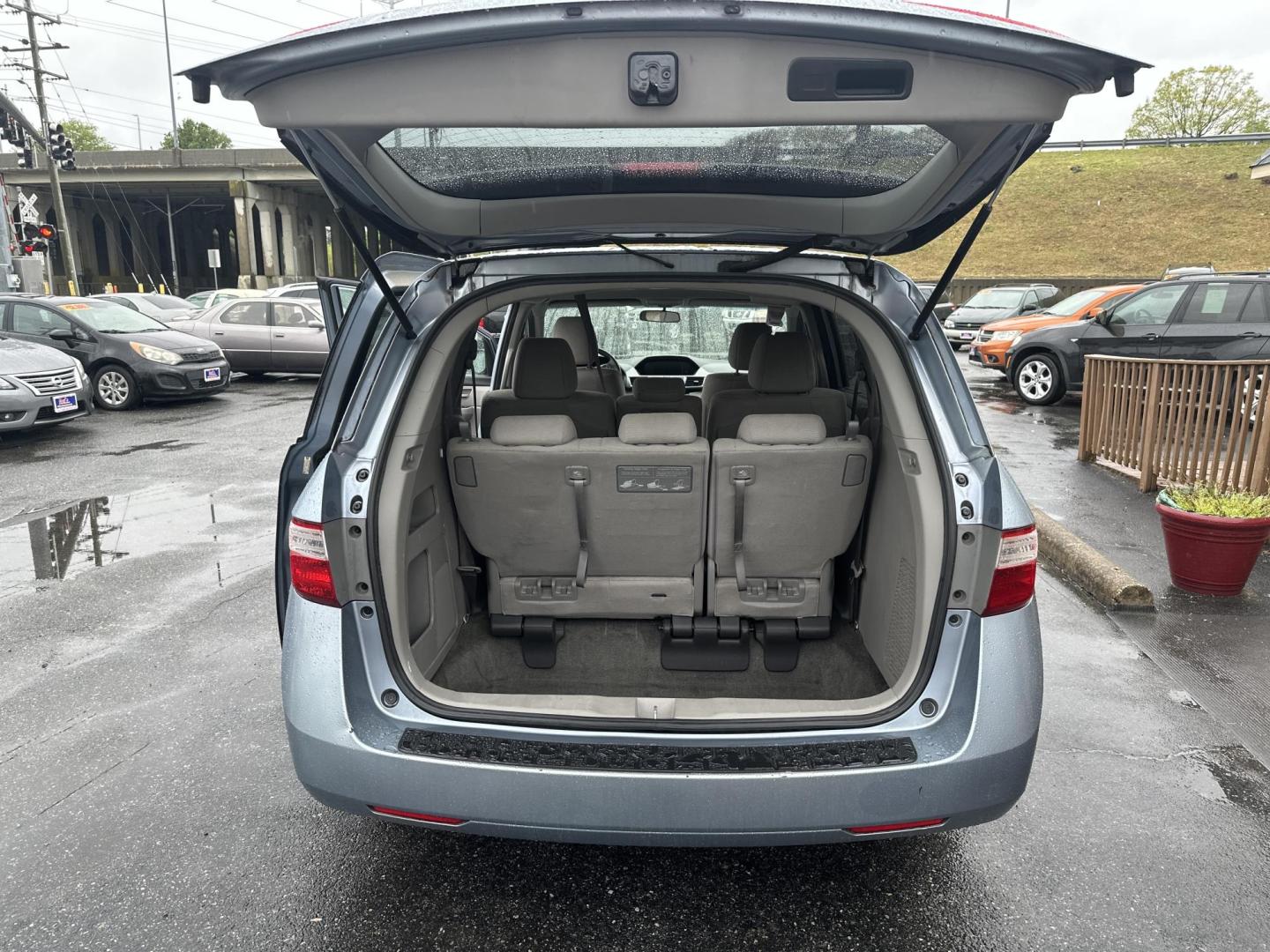 2012 Blue Honda Odyssey EX (5FNRL5H45CB) with an 3.5L V6 SOHC 24V engine, 5-Speed Automatic transmission, located at 5700 Curlew Drive, Norfolk, VA, 23502, (757) 455-6330, 36.841885, -76.209412 - Photo#11