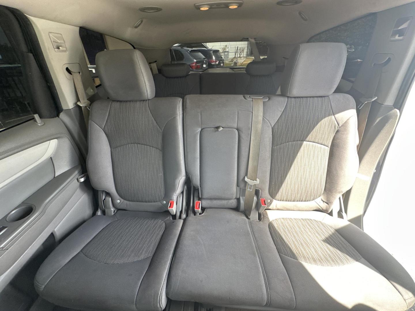 2013 Blue Chevrolet Traverse LS FWD w/PDC (1GNKRFED1DJ) with an 3.6L V6 DOHC 24V engine, 6-Speed Automatic transmission, located at 5700 Curlew Drive, Norfolk, VA, 23502, (757) 455-6330, 36.841885, -76.209412 - Photo#9