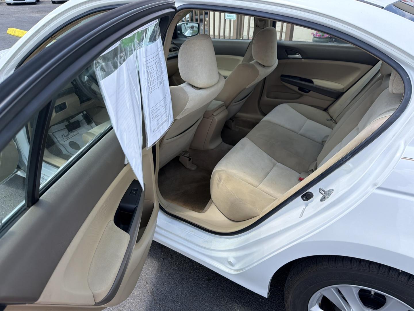2009 white Honda Accord LX-P Sedan AT (1HGCP26459A) with an 2.4L L4 DOHC 16V engine, 5-Speed Automatic transmission, located at 5700 Curlew Drive, Norfolk, VA, 23502, (757) 455-6330, 36.841885, -76.209412- Photo#8