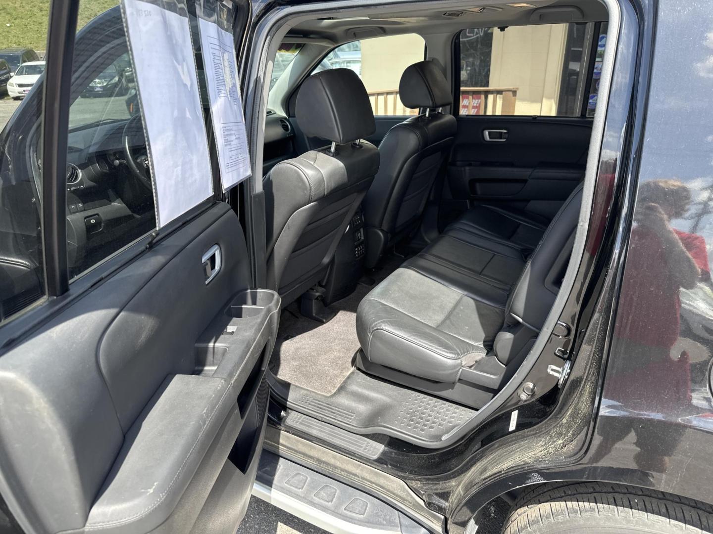 2011 Black Honda Pilot Touring 2WD 5-Spd AT with DVD (5FNYF3H92BB) with an 3.5L V6 SOHC 24V engine, 5-Speed Automatic transmission, located at 5700 Curlew Drive, Norfolk, VA, 23502, (757) 455-6330, 36.841885, -76.209412 - Photo#7