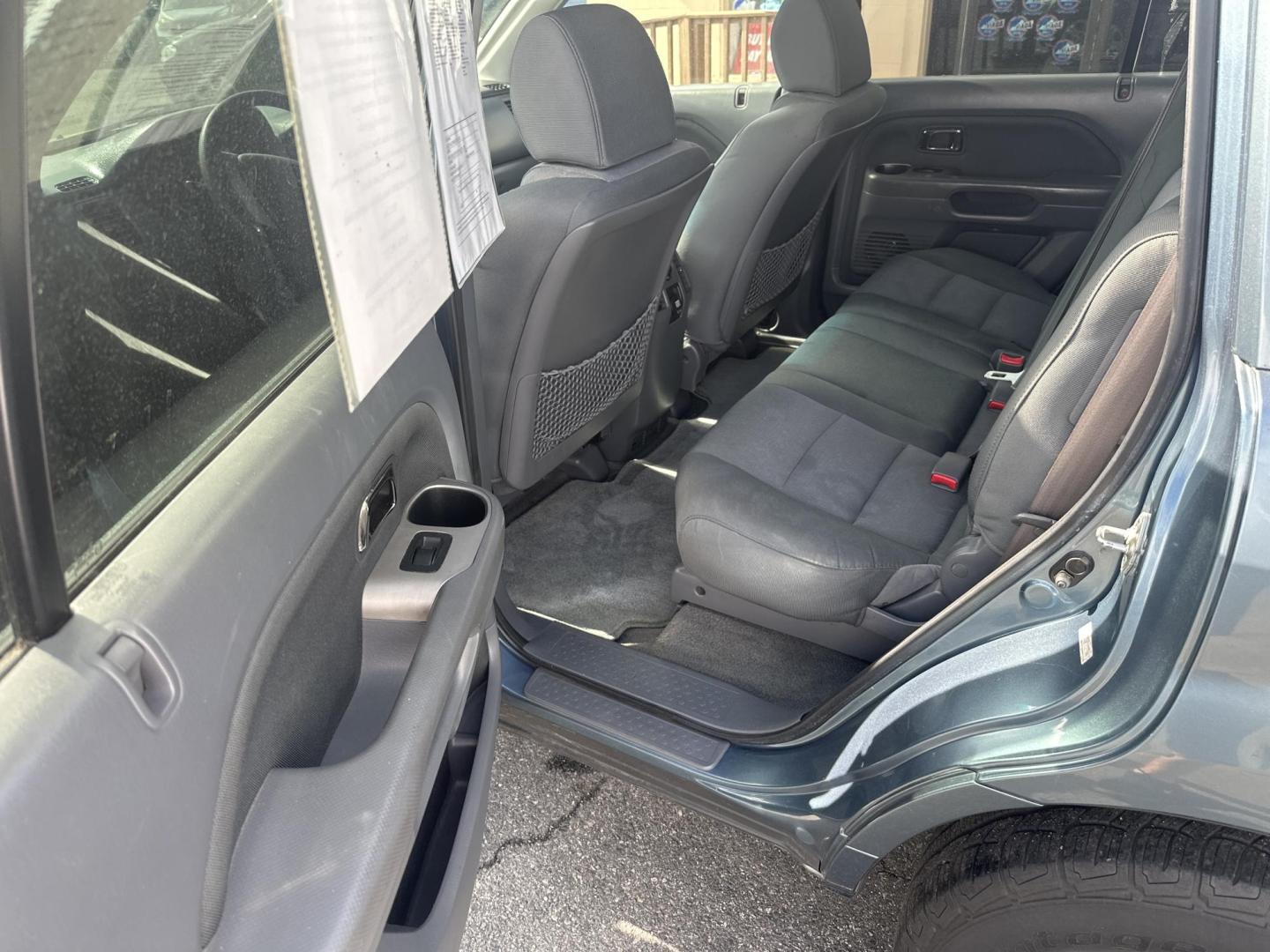 2007 Blue Honda Pilot LX 2WD (5FNYF28147B) with an 3.5L V6 SOHC 24V engine, 5-Speed Automatic Overdrive transmission, located at 5700 Curlew Drive, Norfolk, VA, 23502, (757) 455-6330, 36.841885, -76.209412 - Photo#7