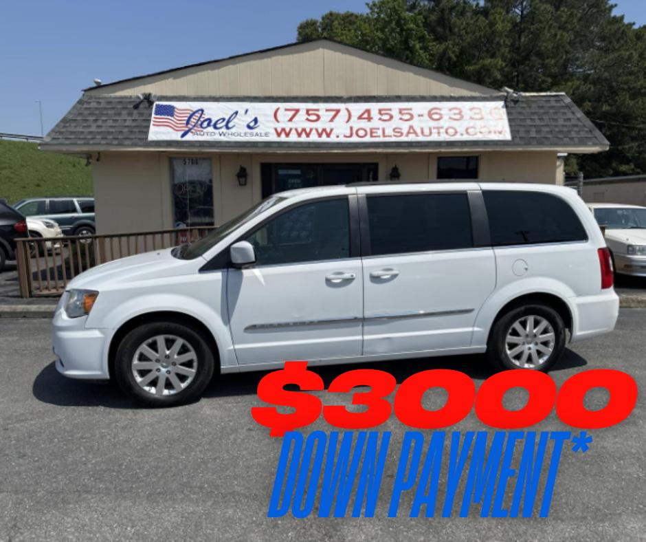 photo of 2016 Chrysler Town & Country Touring
