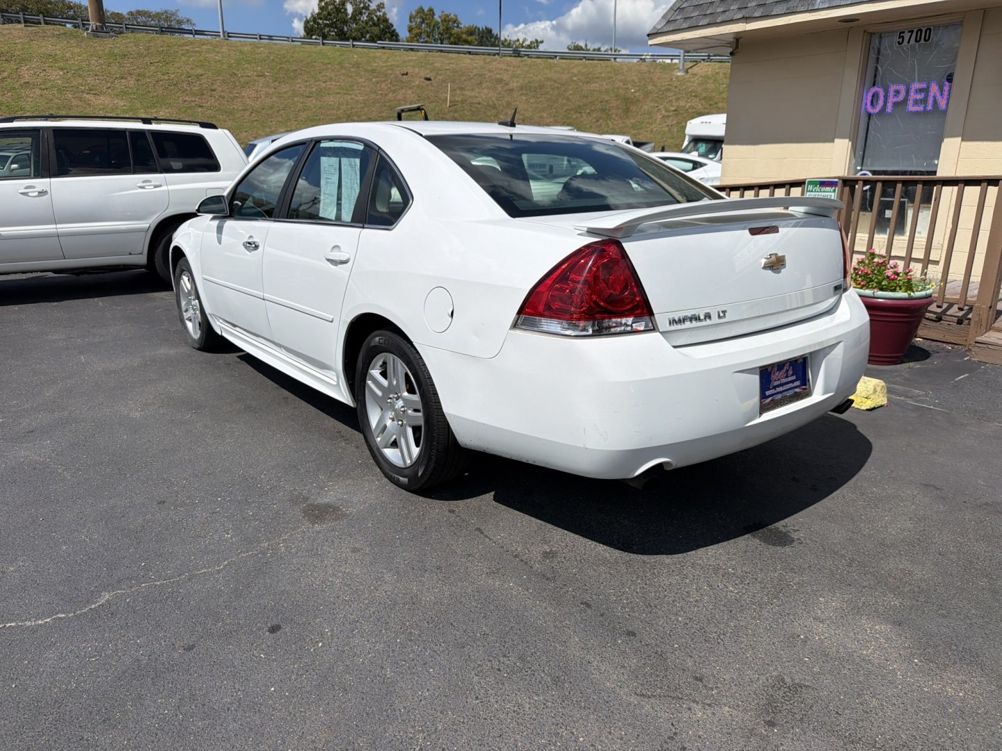 2012 white Chevrolet Impala LT (Fleet) (2G1WG5E31C1) with an 3.6L V6 DOHC 16V FFV engine, 6-Speed Automatic transmission, located at 5700 Curlew Drive, Norfolk, VA, 23502, (757) 455-6330, 36.841885, -76.209412- Photo#1