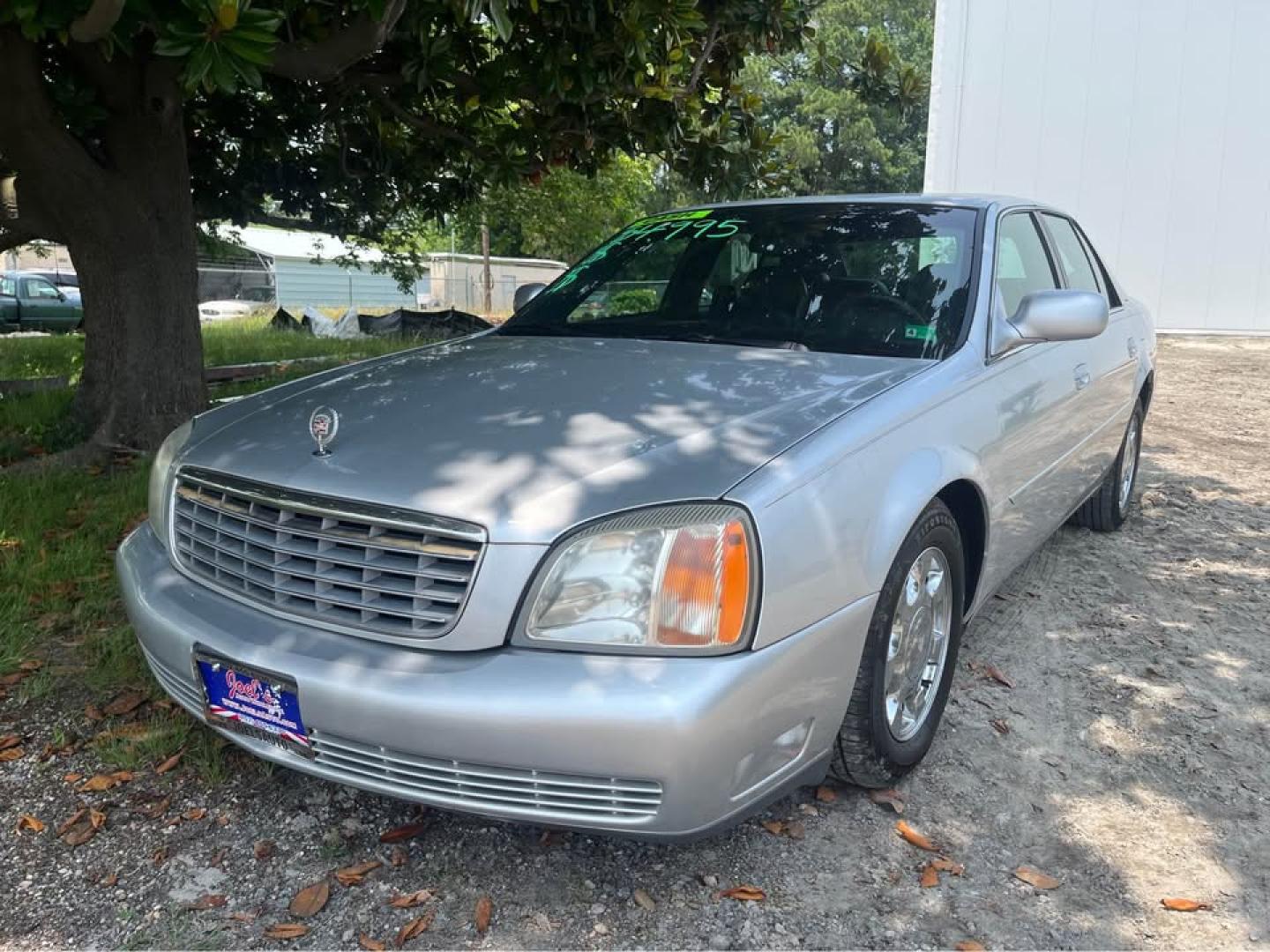 2000 Silver /black Cadillac Deville Base (1G6KD54Y6YU) with an 4.6L V8 DOHC 32V engine, 4-Speed Automatic Overdrive transmission, located at 5700 Curlew Drive, Norfolk, VA, 23502, (757) 455-6330, 36.841885, -76.209412 - -107k miles -Excellent condition -Ready for a new owner -New state inspection -Virginia dealer - Photo#7