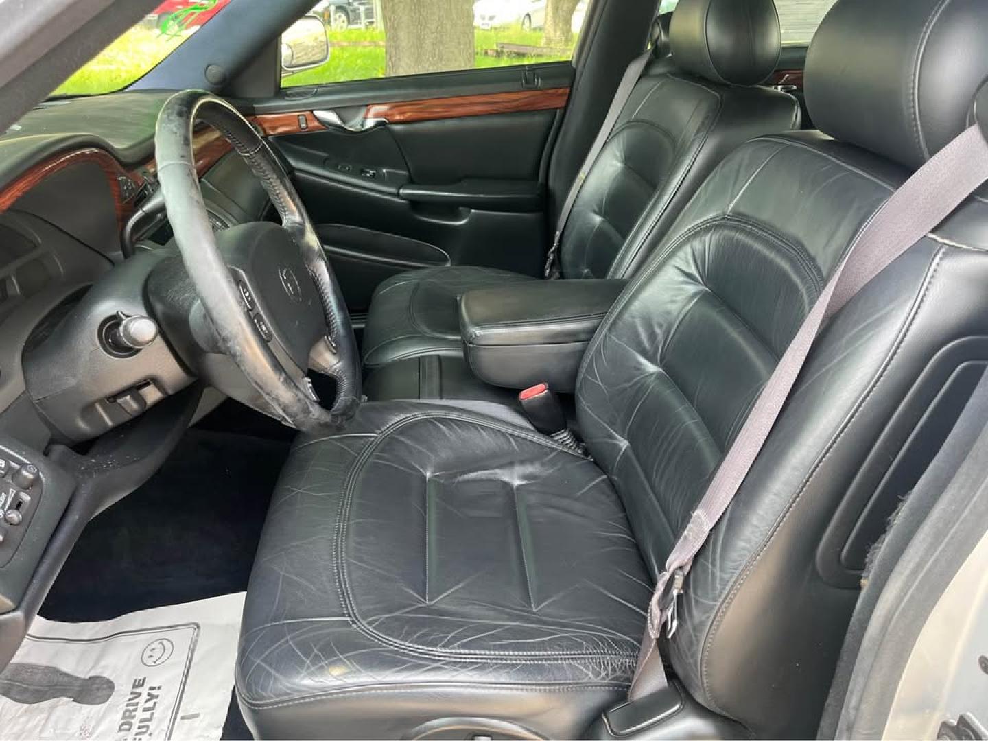 2000 Silver /black Cadillac Deville Base (1G6KD54Y6YU) with an 4.6L V8 DOHC 32V engine, 4-Speed Automatic Overdrive transmission, located at 5700 Curlew Drive, Norfolk, VA, 23502, (757) 455-6330, 36.841885, -76.209412 - -107k miles -Excellent condition -Ready for a new owner -New state inspection -Virginia dealer - Photo#8